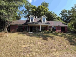 Building Photo - 2221 Glenwood Ln