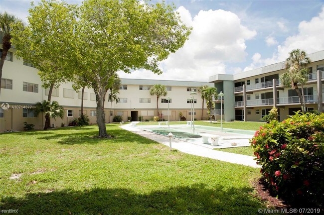 Building Photo - 2 br, 2 bath  - 300 Layne Blvd Apt 110