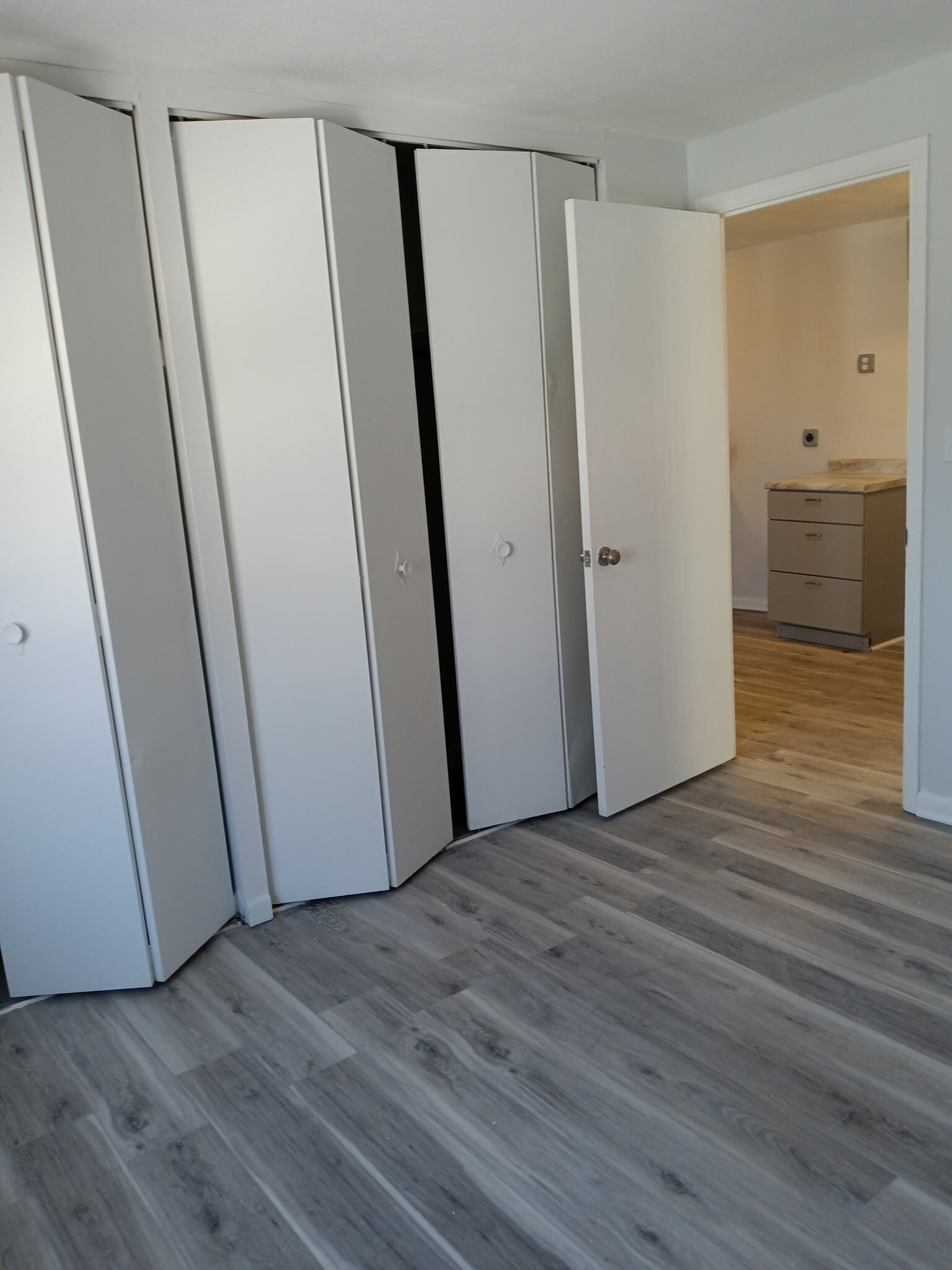 96th Street Apartments – photo 5