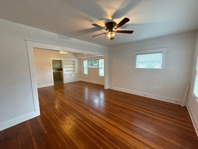 Building Photo - 244 14th St SE