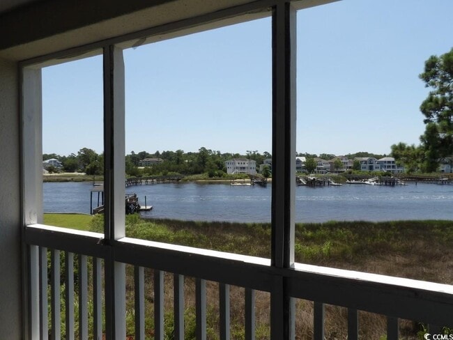 Building Photo - 4560 Greenbriar Dr