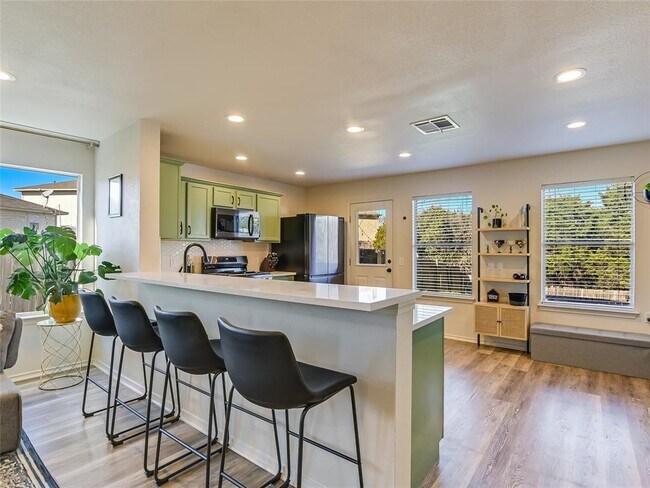 Foto del edificio - 5516 Rayburn Ln