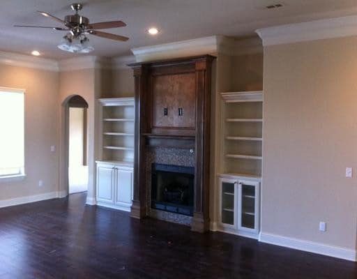 Building Photo - 703 SW Elmside Dr