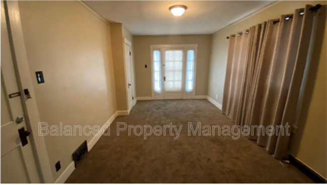 Foto del edificio - 220 SE 9th St