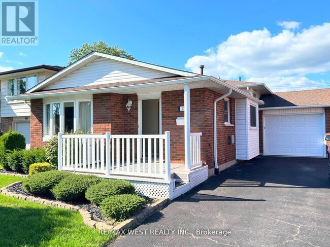 Building Photo - 37 Michael Dr S