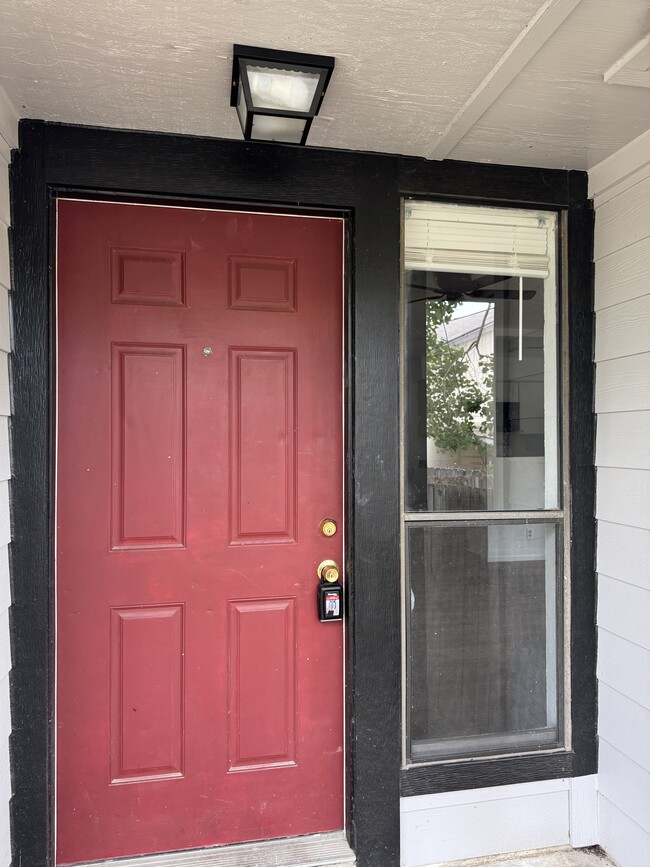 Building Photo - 1749 Horseshoe Cir
