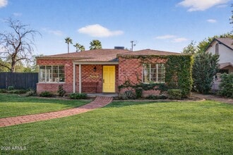 Building Photo - 901 W Willetta St