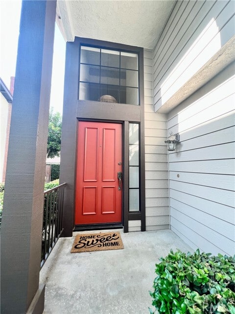 Building Photo - 533 W Puente St
