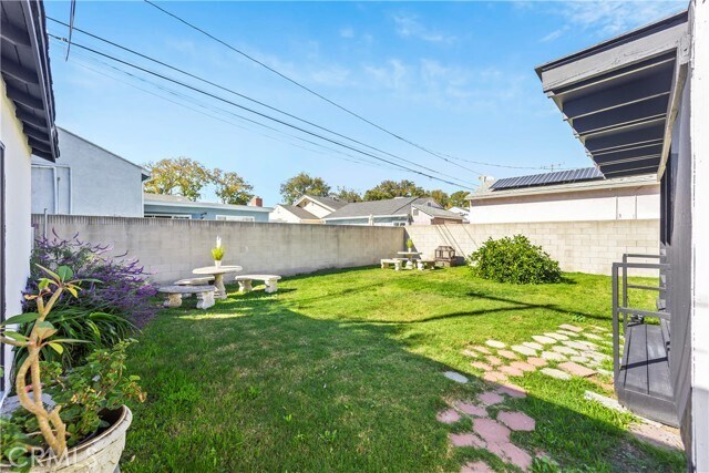 Foto del edificio - 2321 St Joseph Ave