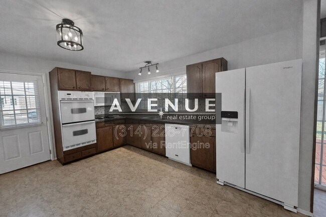 Foto del edificio - 412 Claymont Dr