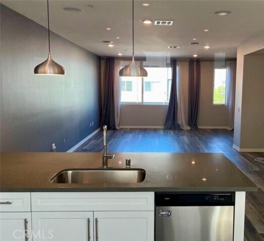 Foto del edificio - 14422 Strawberry Ln