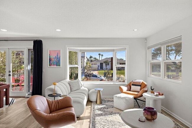 Building Photo - 146 Avenida Barcelona