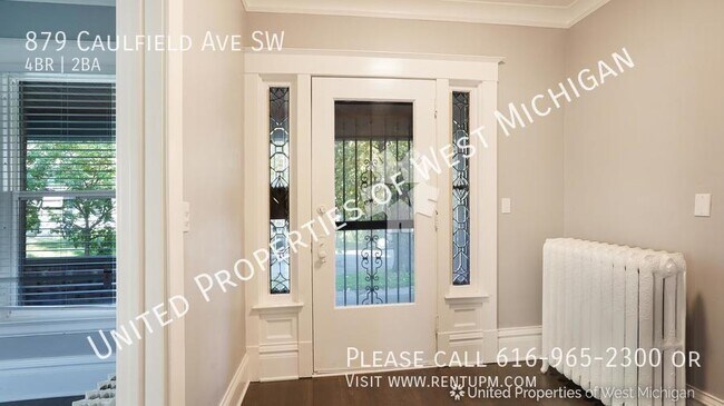 Building Photo - Available Now | Gorgeous 4 Bedroom 2 Bath ...