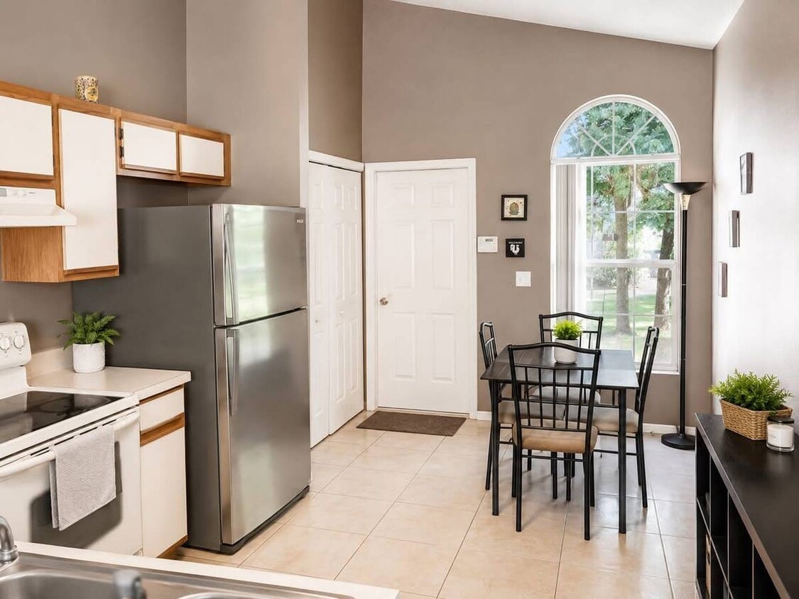 Building Photo - 1025 Bartlett Ct
