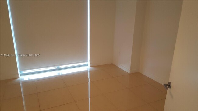 Foto del edificio - 1111 SW 1st Ave