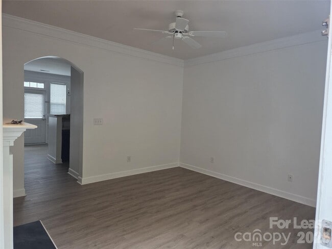 Foto del edificio - 109 Chawton Ln