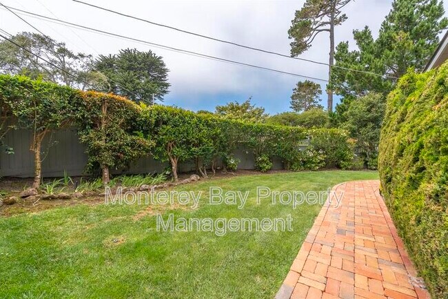 Foto del edificio - 2937 Lupin Ln