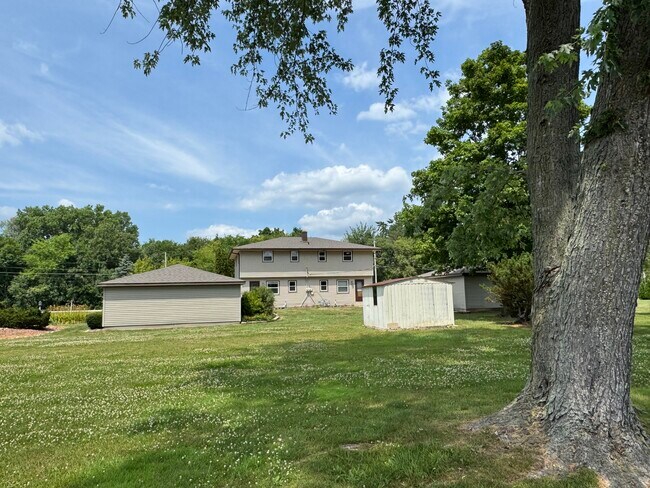 Foto del edificio - 23123 Rasmusson Dr