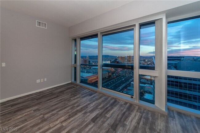 Building Photo - 4471 Dean Martin Dr