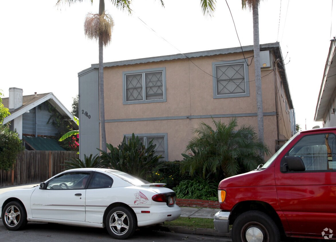 Foto del edificio - 2840 E 6th St