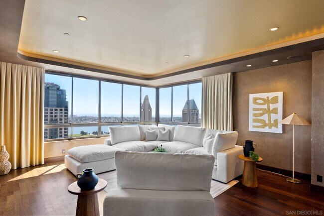 Foto del edificio - 700 Front St
