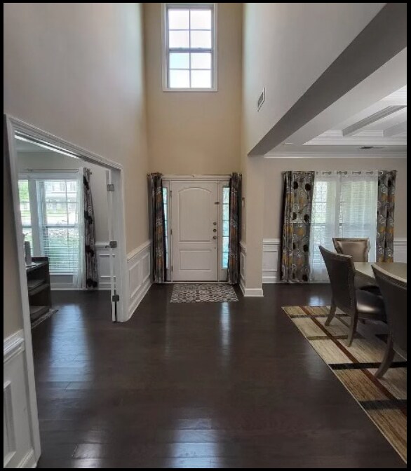Foto del edificio - Estate home in great Charlotte school dist...