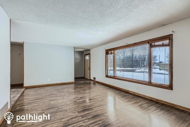Building Photo - 14015 Flay Ave N