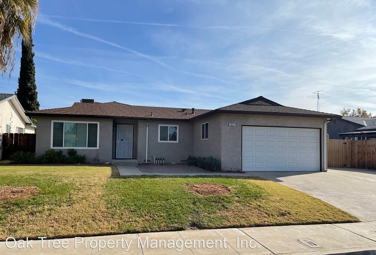 3 br, 2 bath House - 1637 Stanford Avenue Photo