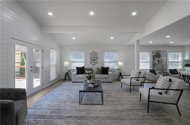 Foto del edificio - 2041 Briarcliff Rd NE