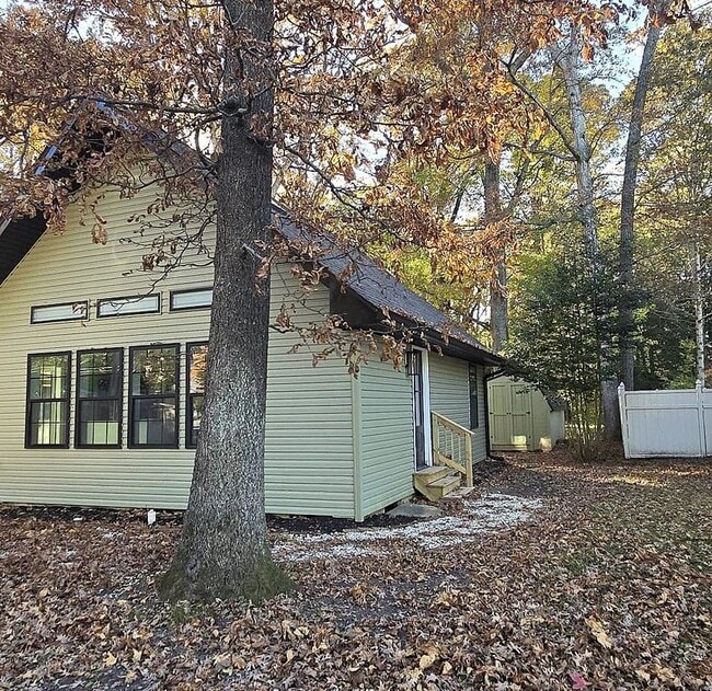 Foto del edificio - 22828 Sycamore Dr