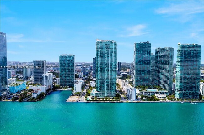 Foto del edificio - 2900 NE 7th Ave
