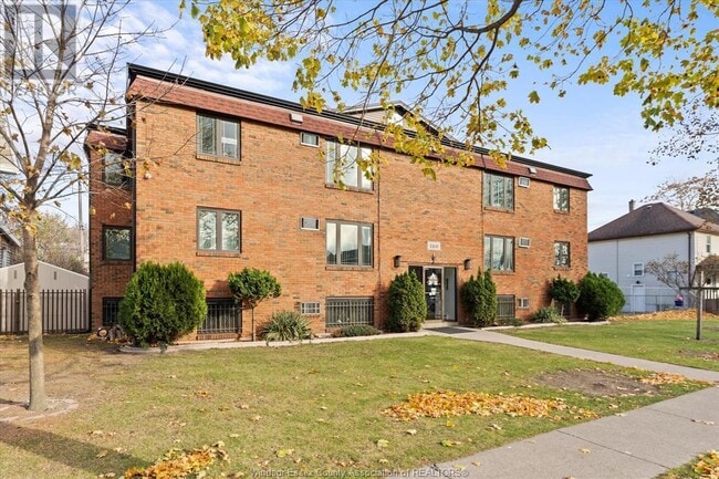 Building Photo - 1160 Howard Ave