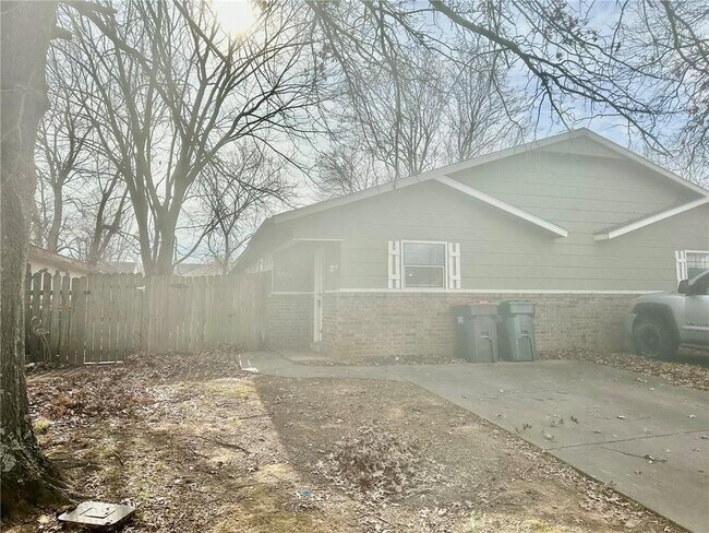 Foto del edificio - 1909 Cypress Pl