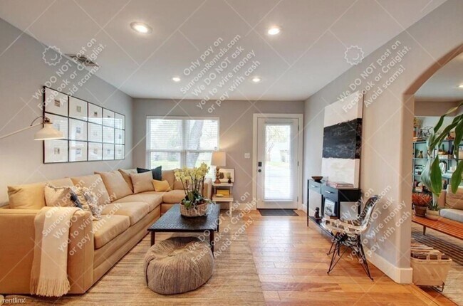 Building Photo - 3 br, 1 bath House - 5403 Waterbrook Dr