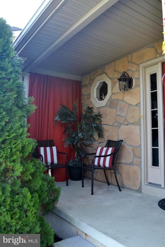 Foto principal - 153 Sequoia Dr