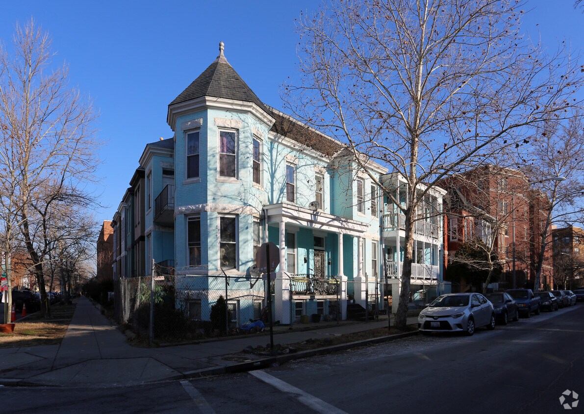 Foto principal - 1323 Monroe St NW