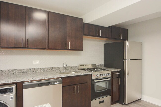 Foto del edificio - 429 W Belden Ave