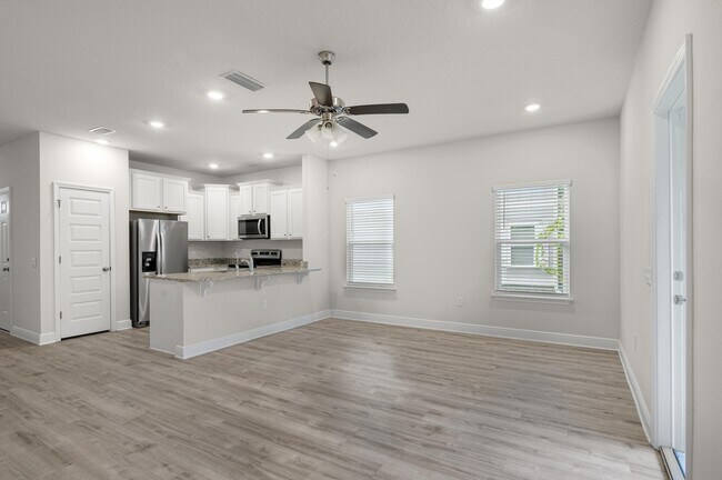 Foto del edificio - 34 Sandhill Pines Dr