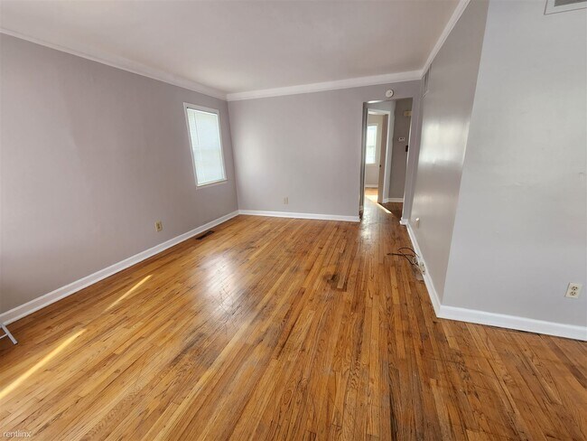Building Photo - 2 br, 1 bath House - 211 W Fairmount Ave