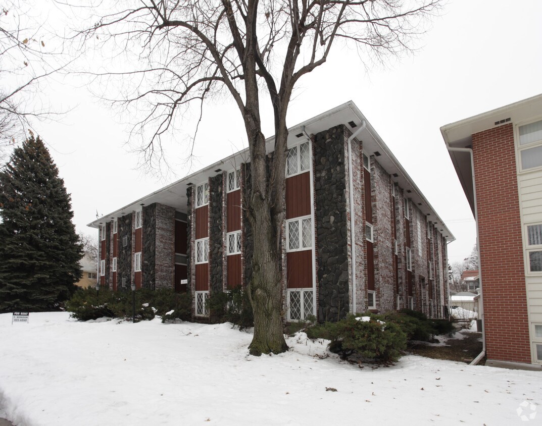 Building Photo - 1845 F St