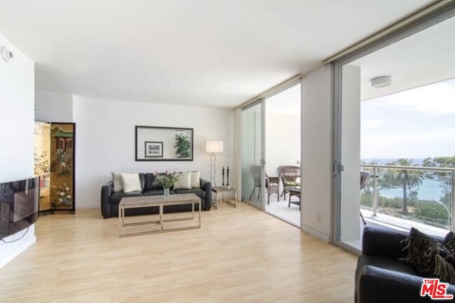 Foto del edificio - 201 Ocean Ave Ext