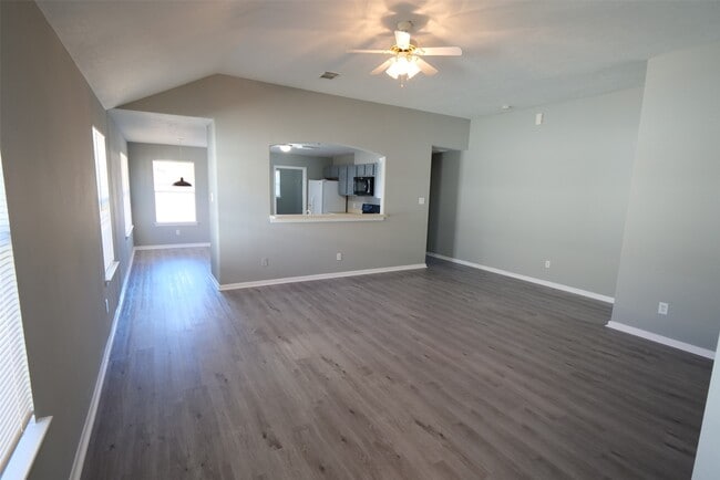 Building Photo - 19634 Buckland Park Dr