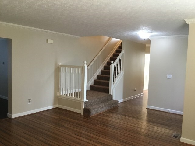 Foto del edificio - 8943 Kingsley Drive