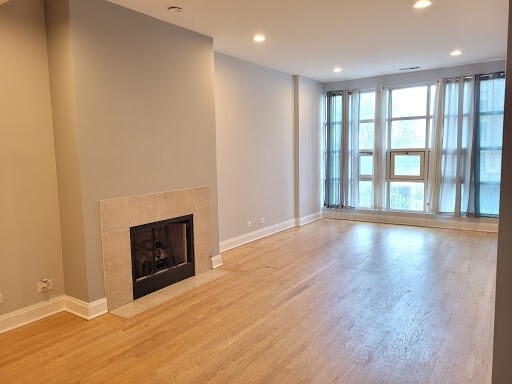 Building Photo - 1154 N Dearborn St