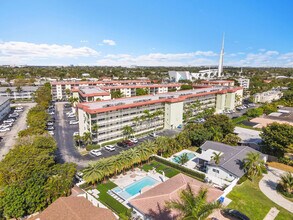 Building Photo - 5300 NE 24th Terrace