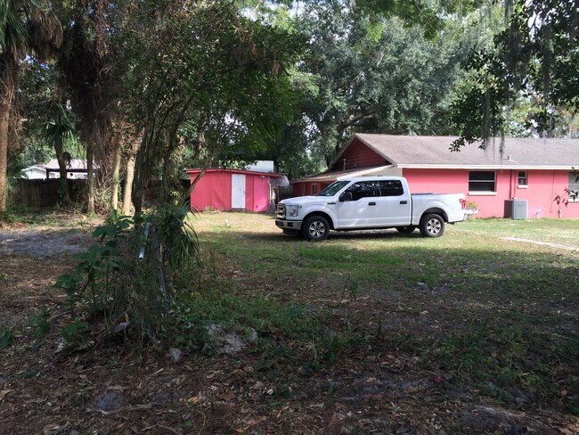 Building Photo - 509 E Magnolia St