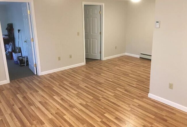Building Photo - 2372 River Rd, ,