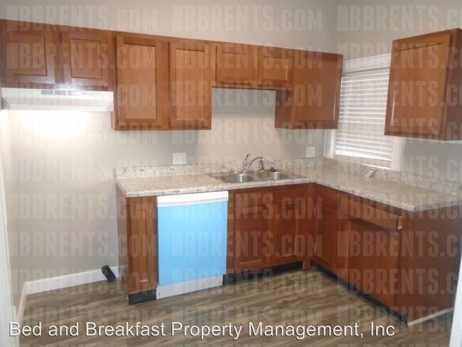 Building Photo - 401 Stanley St