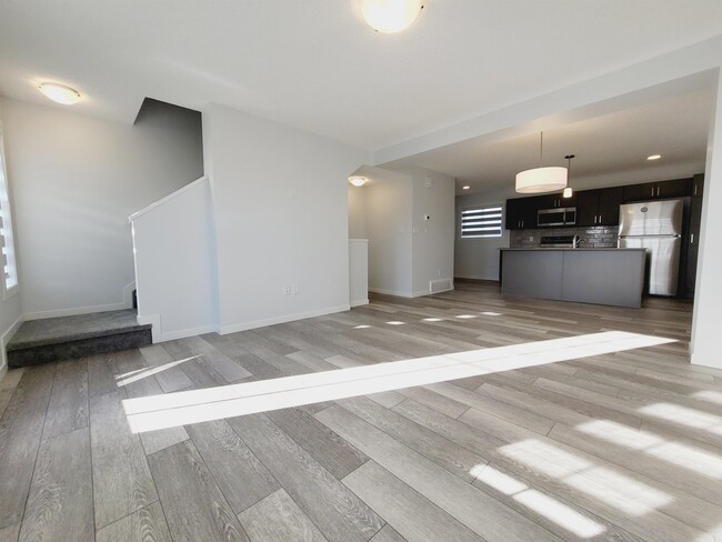 Photo du bâtiment - 1107 Cy Becker Rd NW