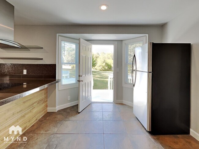 Foto del edificio - 1308 Hickory Hollow Ln